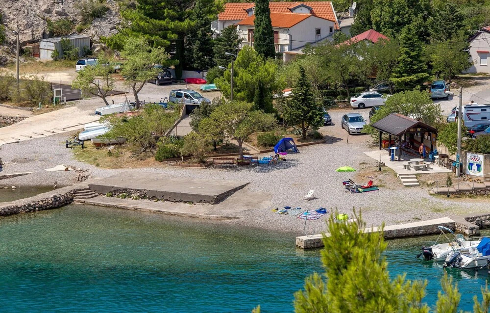 Nice Home in Cesarica With Wifi and 2 Bedrooms