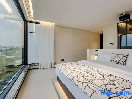 Yaliang Flower and Bird Collection Bed and Breakfast