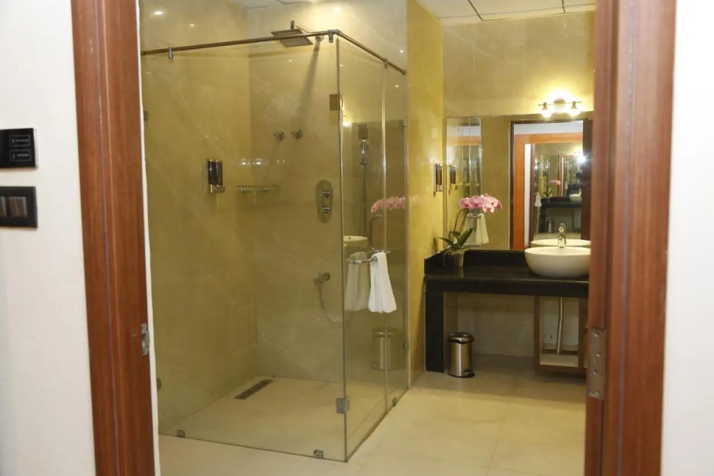 Leroy Grand - Yeshwanthpur