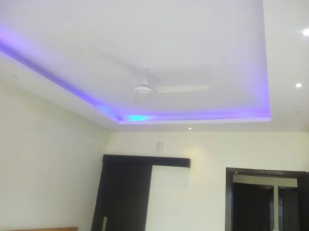 OYO 9711 Hotel Marc Blu