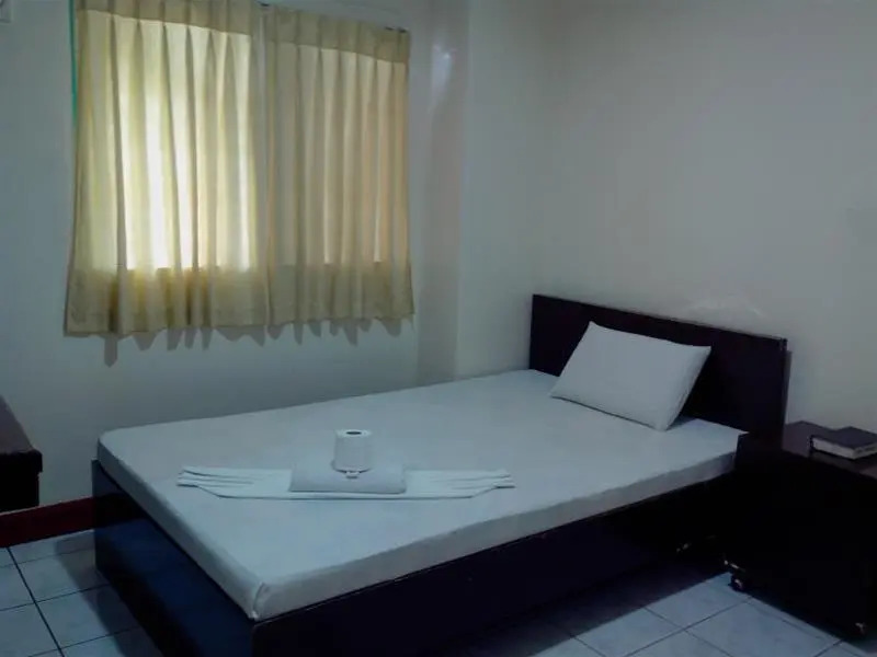 Slim Pension House