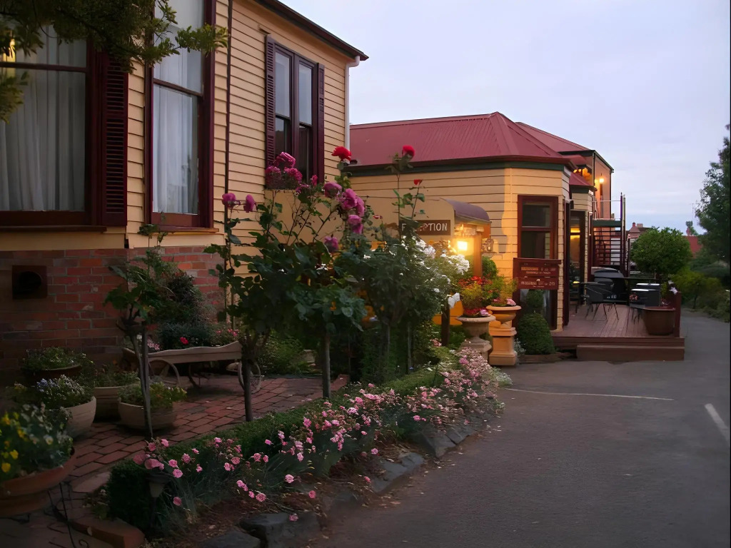 Central Springs Inn