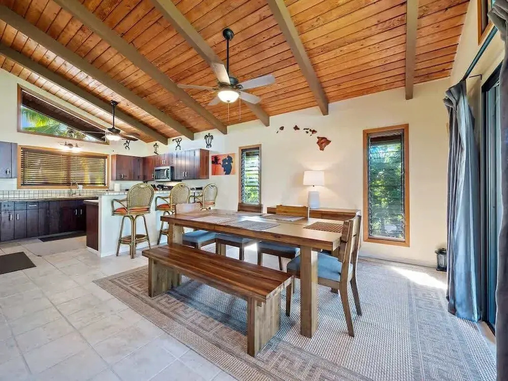 Heeia Bay Paradise Spacious 3 BDR Steps to Beach