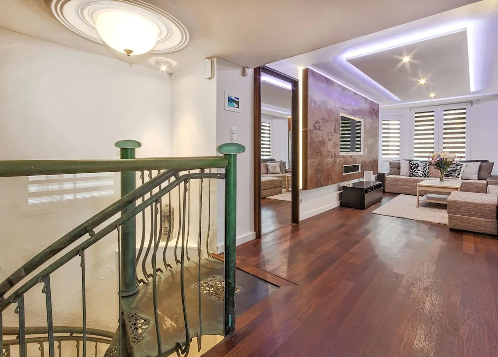 Acco Rent Amber House