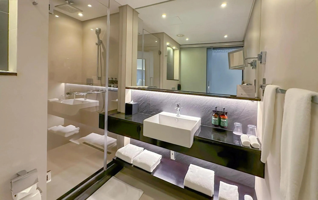 Crowne Plaza Bahrain by IHG