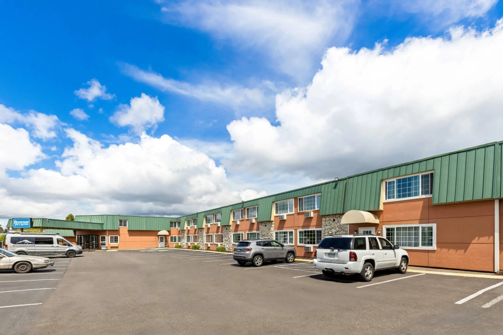 Rodeway Inn & Suites Portland West - Beaverton