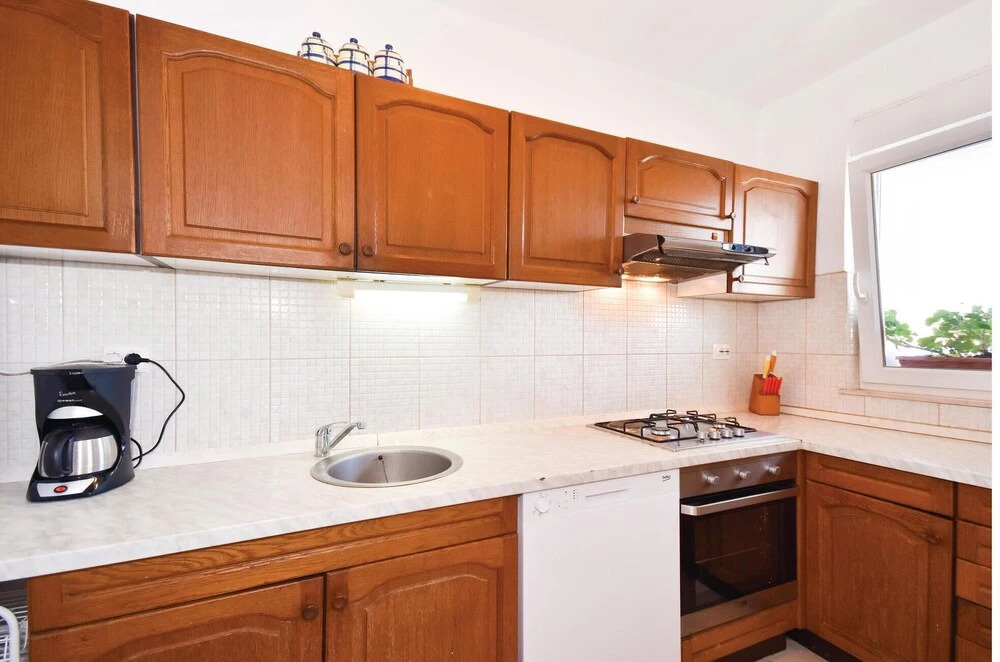 Amazing Home in Okrug Gornji With Wifi and 2 Bedrooms