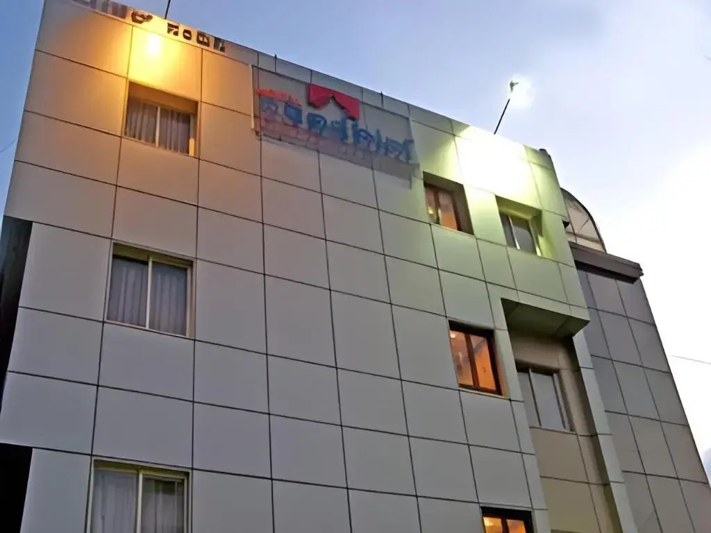Hotel Nandhini - Minerva Circle