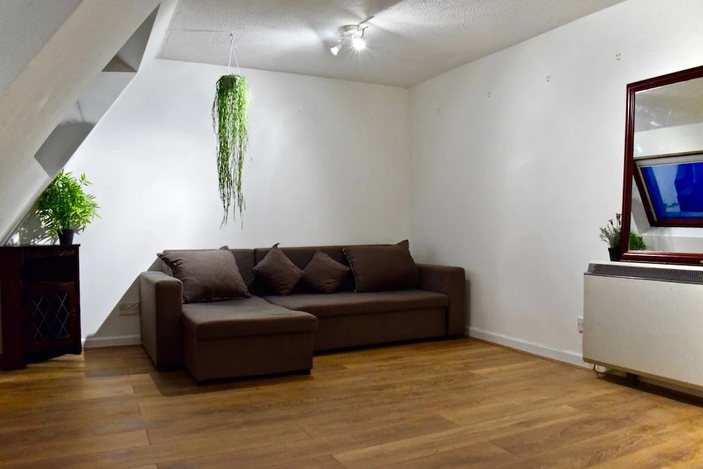 Studio Apartment On St Michaels Court