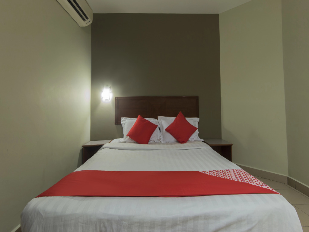 Super OYO 828 Comfort Hotel Shah Alam
