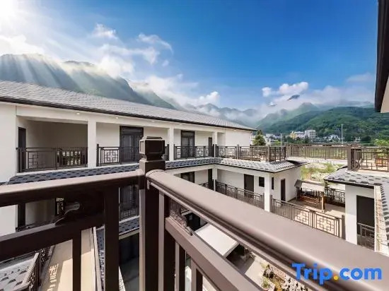 Panzhou Wumeng Grand Prairie Yunxi Yashe Homestay