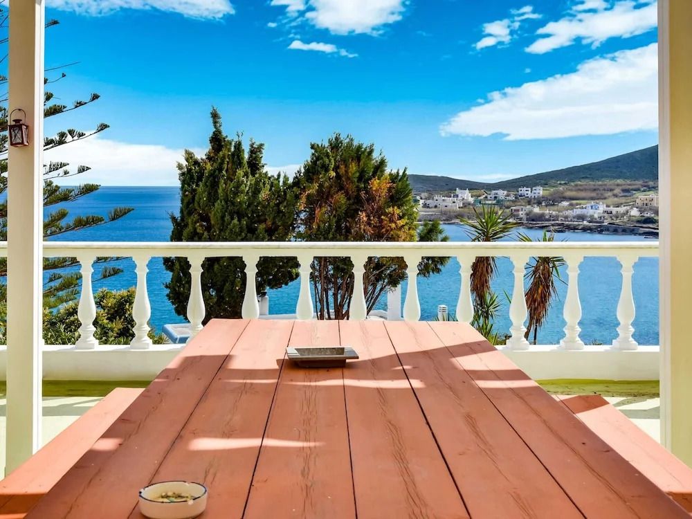 Alluring Holiday Home in Syros With Barbecue