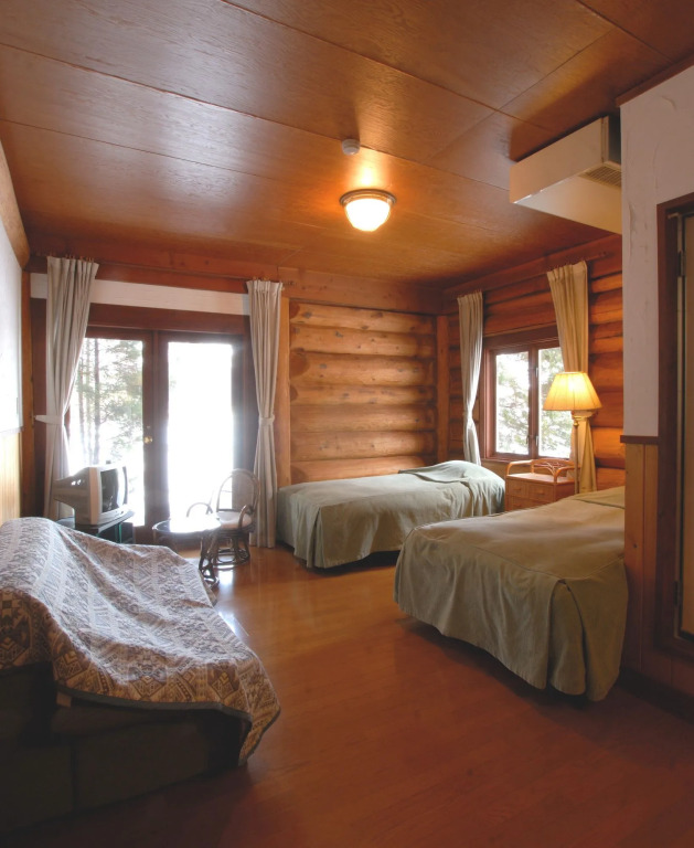 Hakuba Pension & Log Hotel Meteor
