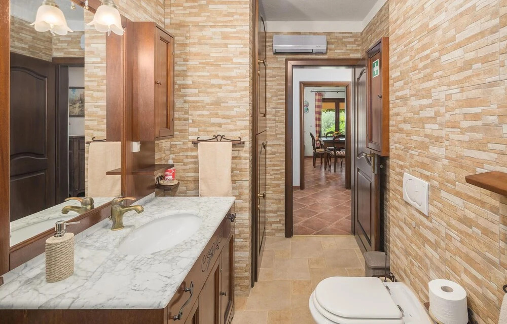 Gorgeous Home In Buje