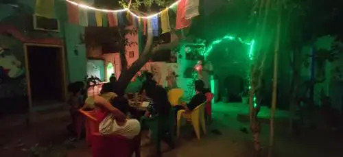 12 Monks Backpackers Community