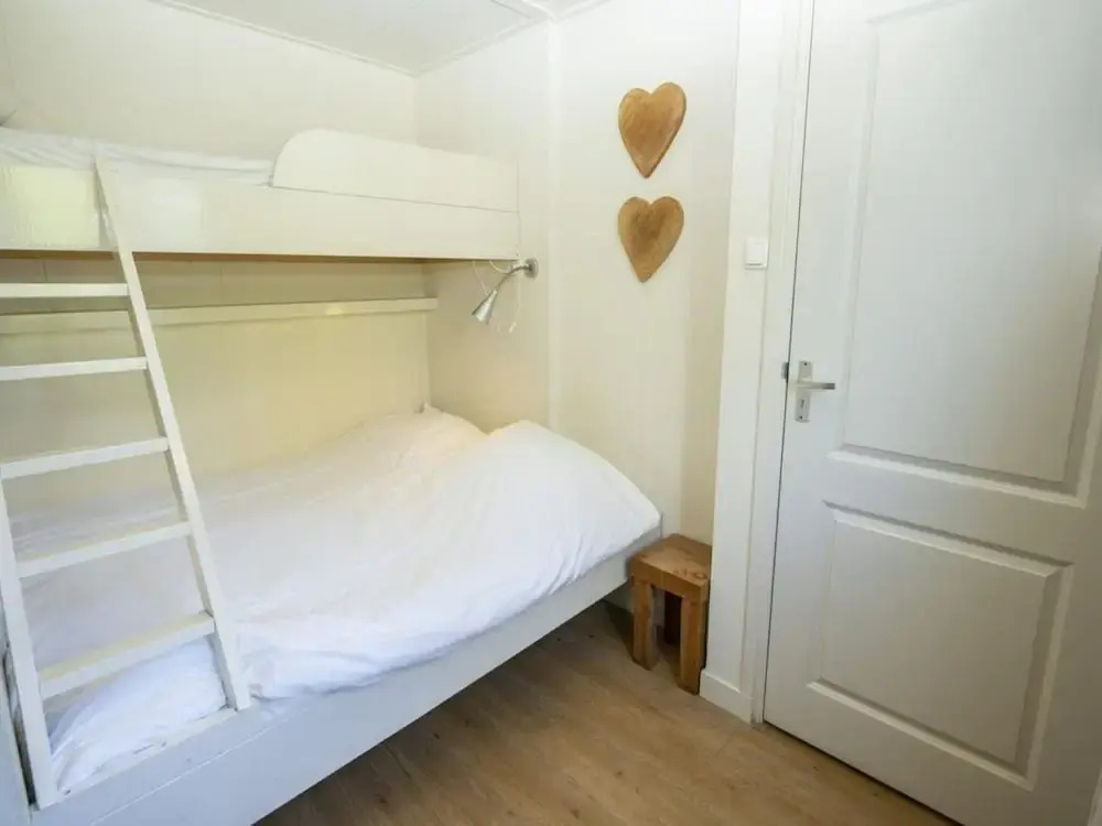 Detached 6 Pers Holiday Home