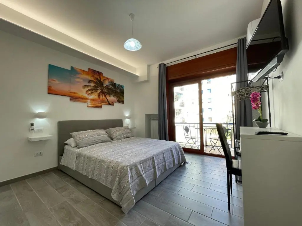 Room Center Sorrento Baby