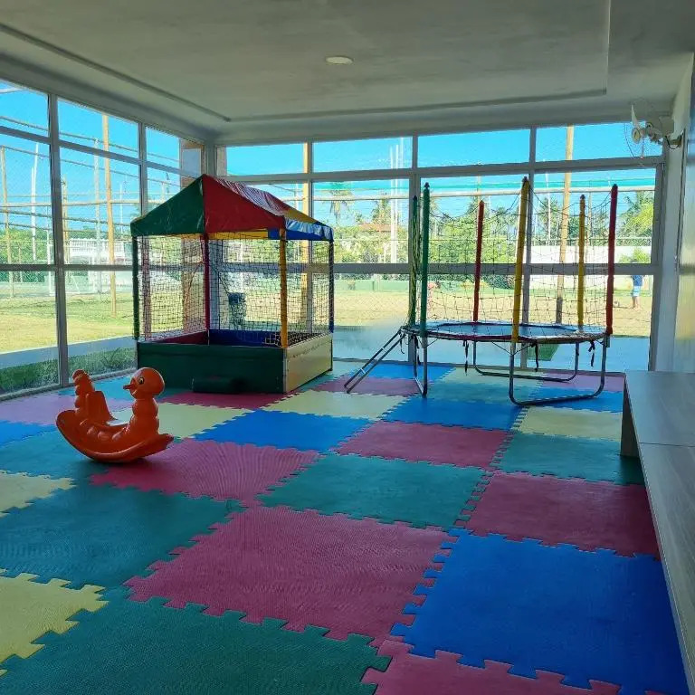 Flat piscina/academia/campo de futebol-Muro Alto