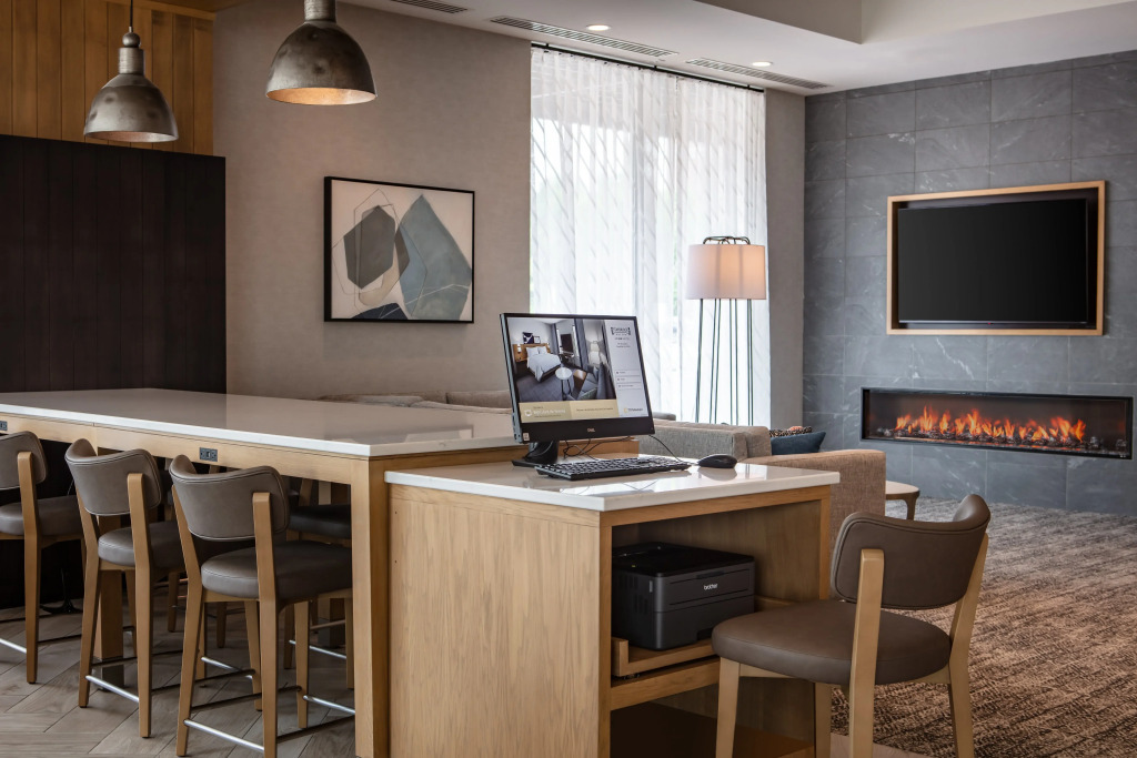 Staybridge Suites - Iowa City - Coralville by IHG