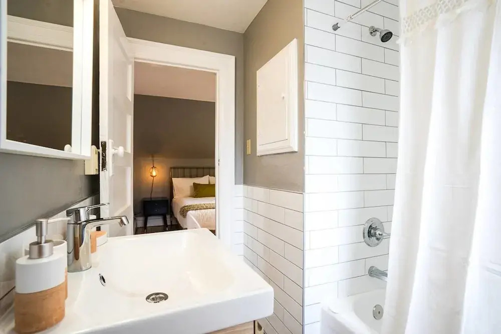 The Modern Couple's Getaway Loft With Private Balcony