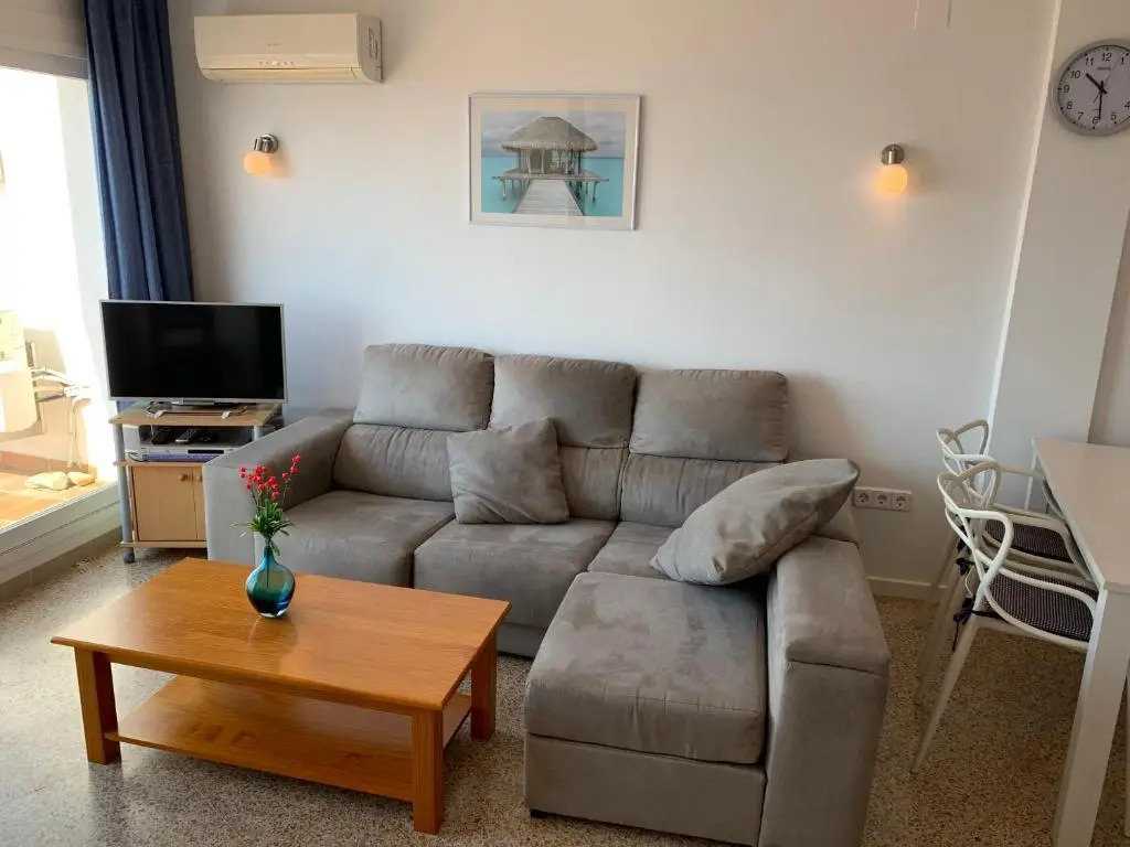 AwayDays - 802 - Incredible 1-Bed Apartment with Magical Views