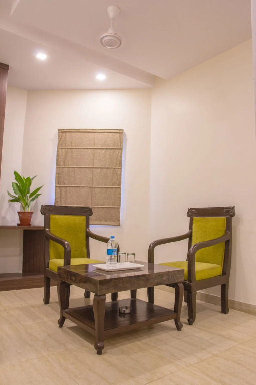 Hotel Pawan Plaza - Near BLK and Ganga Ram Hospital - Karol Bagh