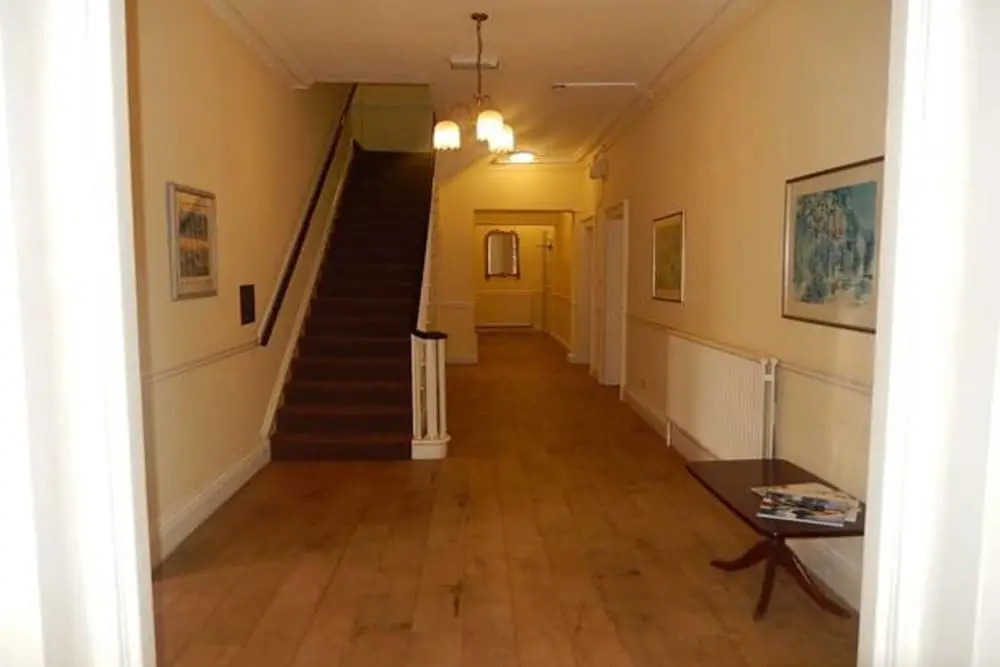 Eden House Hotel