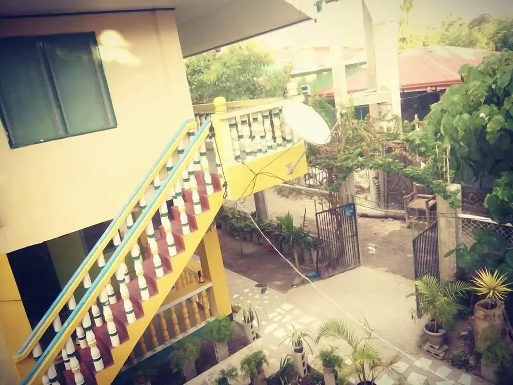 Guannas Place Rooms & Restaurant