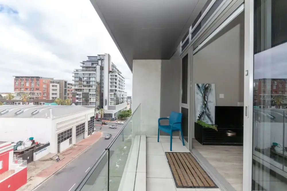 Plush Loft Apartment With Signal Hill View