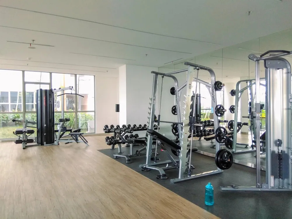 Homey And Warm Studio At 28Th Floor Gold Coast Apartment