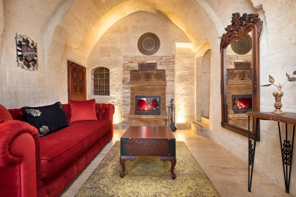 Elysion Cave Suites