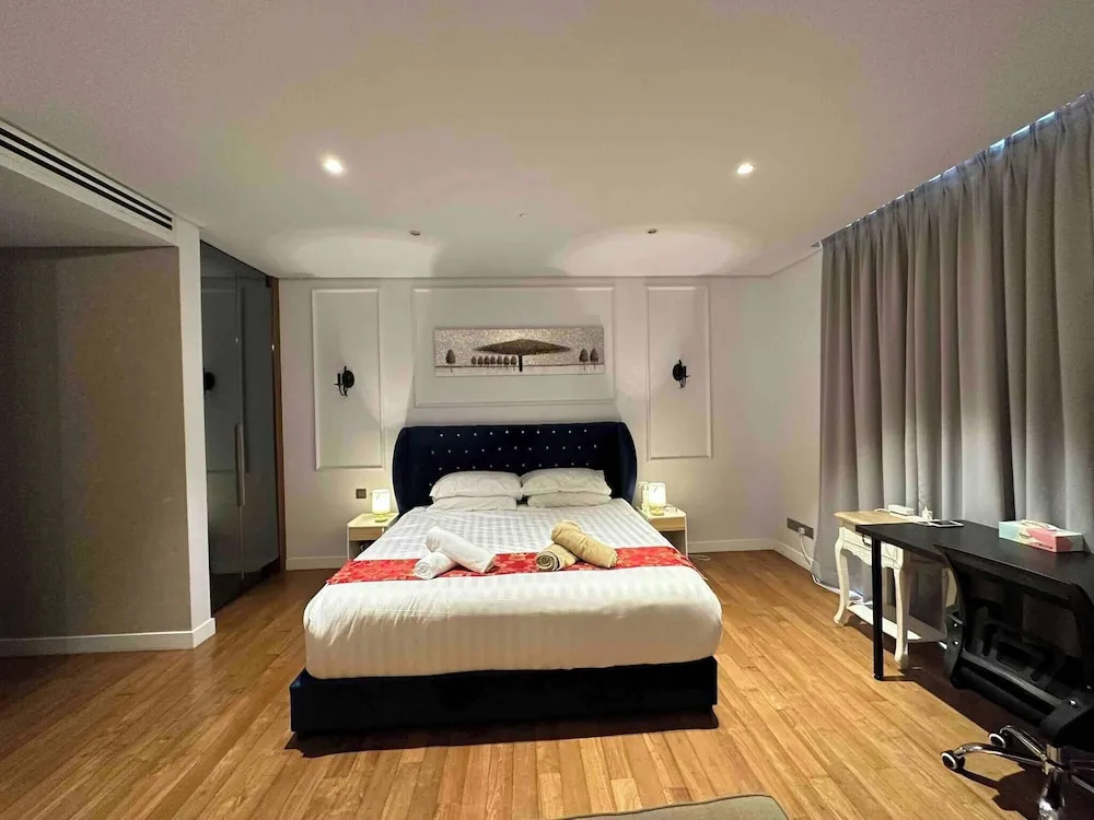 Luxurious Condo in Heart of Kuala Lumpur With Rooftop Garden