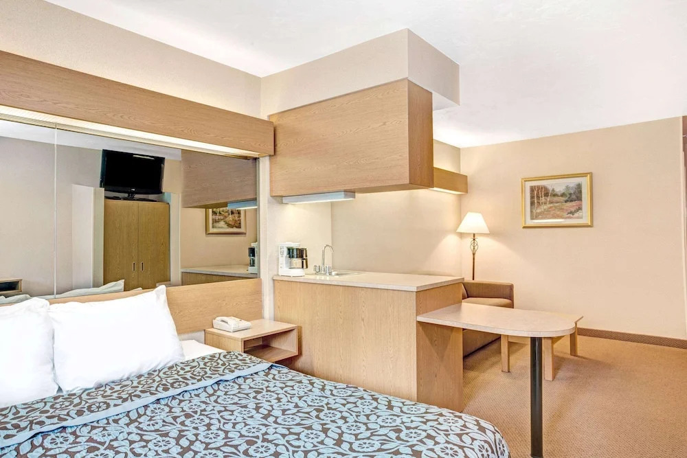 Days Inn Sturbridge