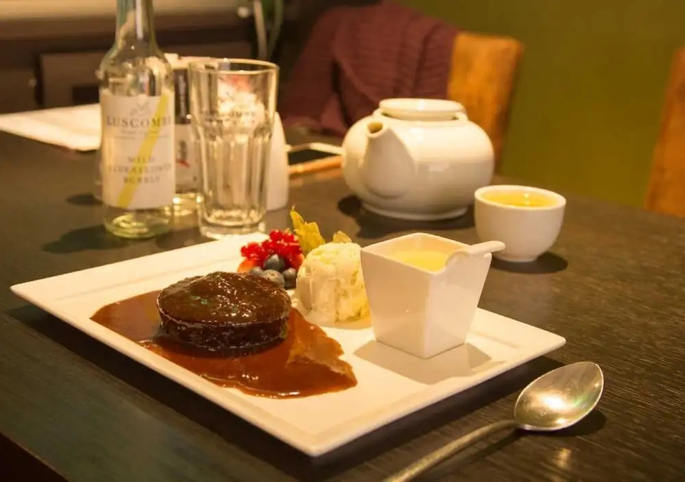 Bath House Hotel & Restaurant