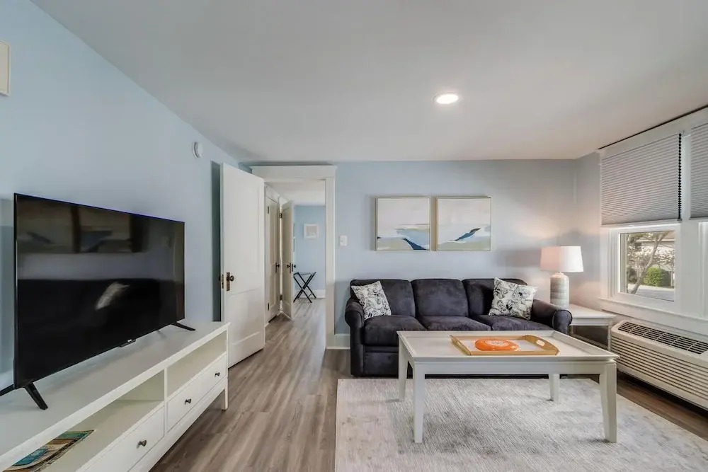 Baltimore Avenue 49 #2