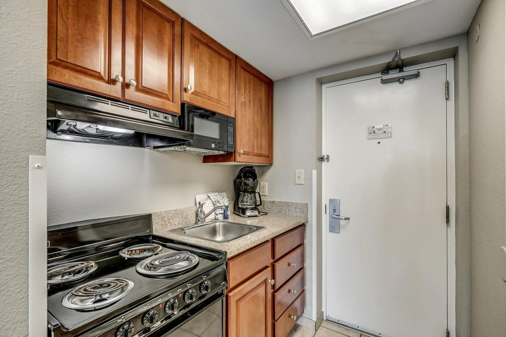 Beachfront Condo at Dunes Village Resort