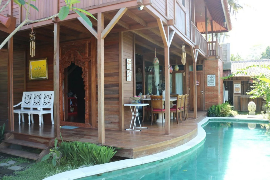Nadya Homestay
