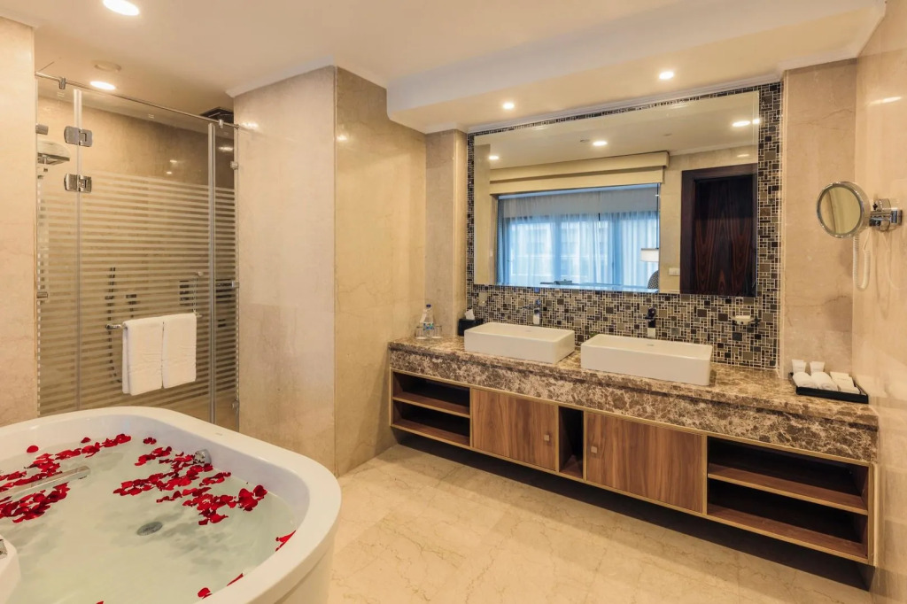 Triumph Luxury Hotel