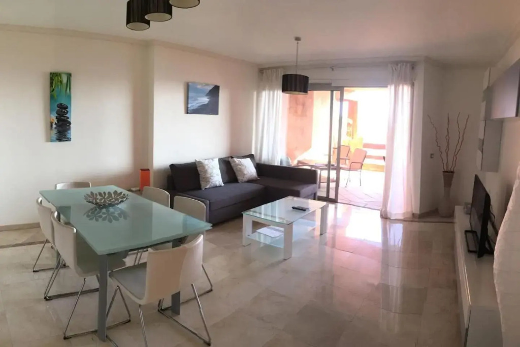 Bel appartement avec vue sur mer