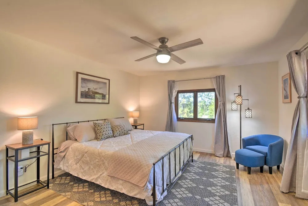 Lovely Yosemite Area Home w/ Hilltop Mtn View