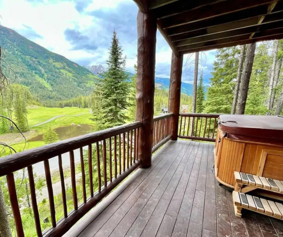 Luxury Log Chalet | Pool + Private HotTub | Ski In/Out | Overlooking Greywolf GC