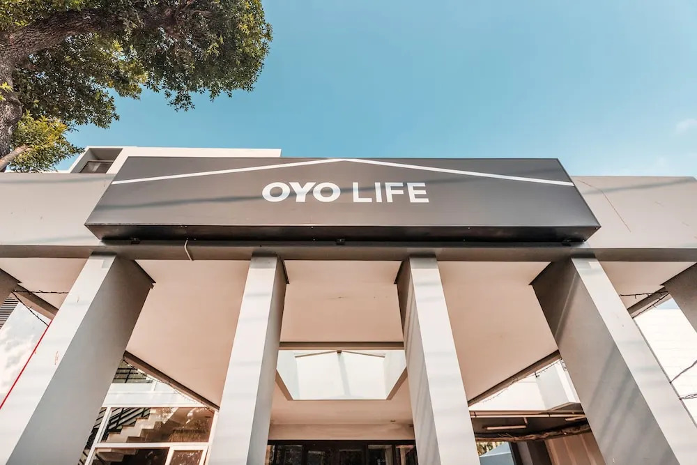 OYO Life 1437 W Residence