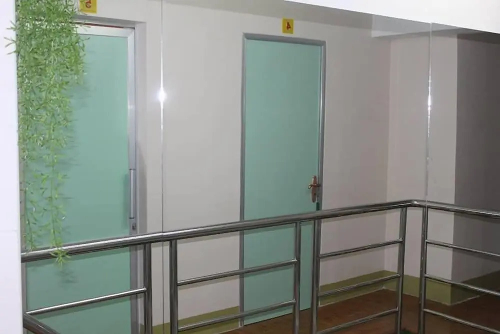 Moe Hostel