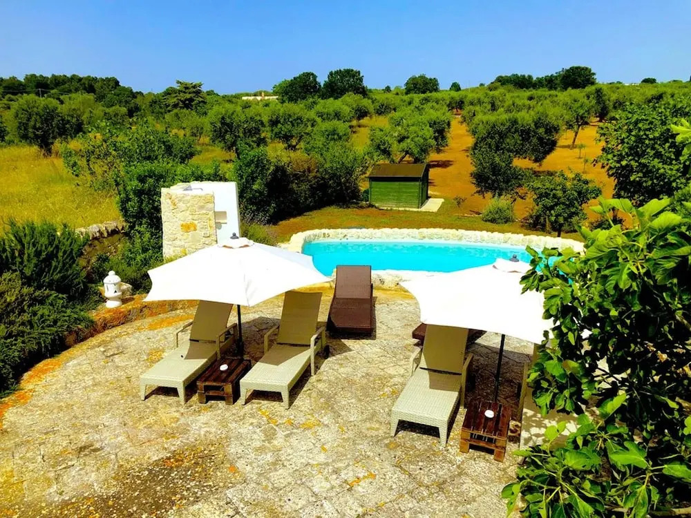 Spacious villa with pool in Bari 100 m² - Lush garden