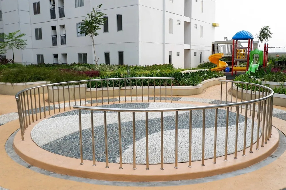 Vibrant Studio At Bassura City Apartment