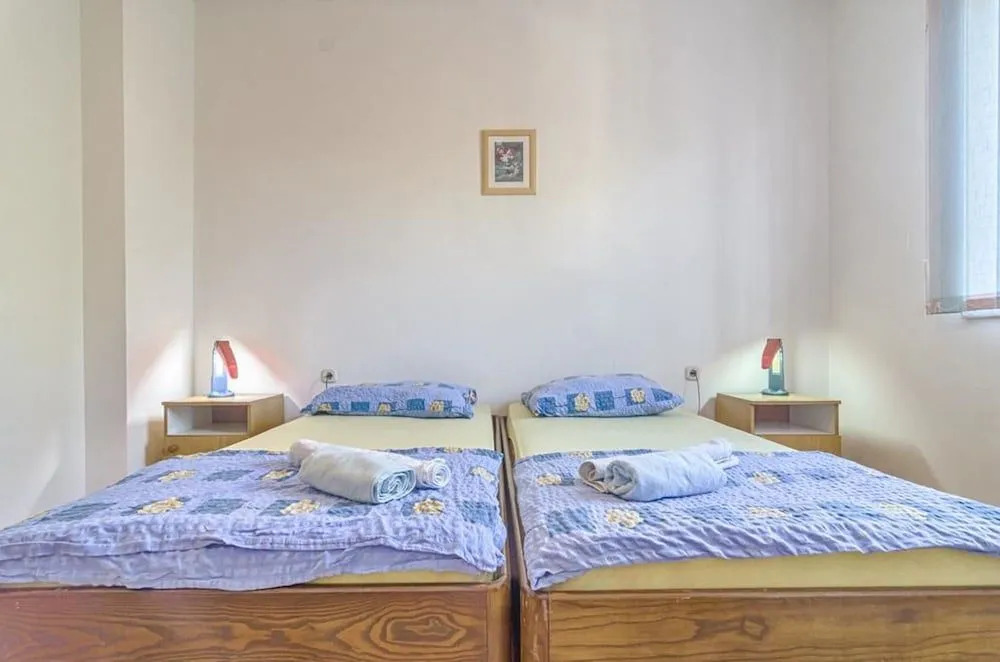Comfort Pool Apartments