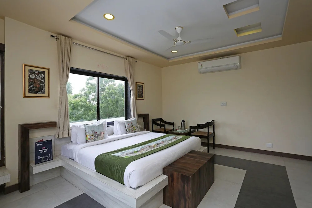 OYO 9204 Hotel Anant Palace
