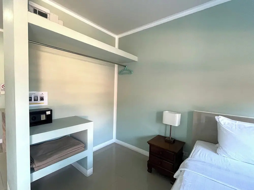 J & Ariya Hotel Near Samui Airport and Koh Phangan Pier
