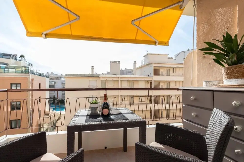VANEAU Superbe 3P au coeur de Cannes