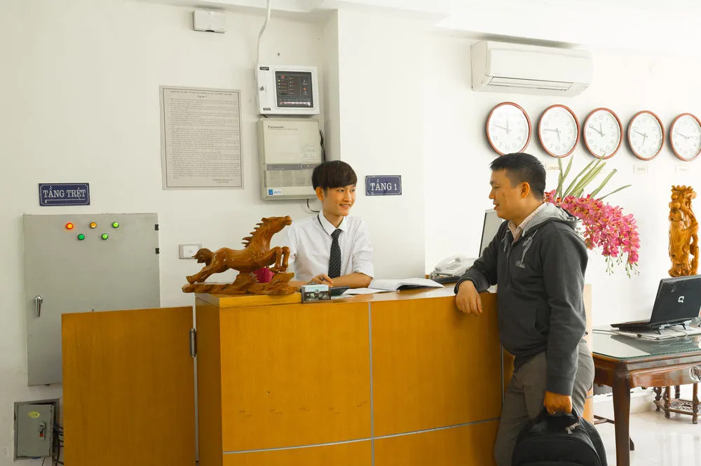 Ho Sen Xanh Hotel